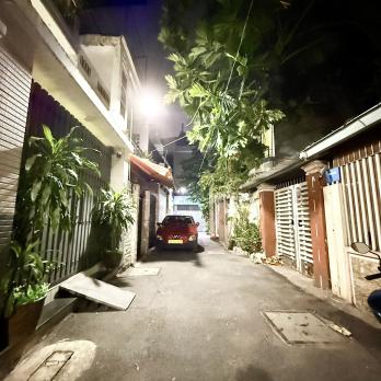 NHỈNH 9 TỶ CÓ XỨNG ĐÁNG CHO 90M2 NHÀ CÓ KẾT CẤU - XE HƠI ĐỖ CỬA - ngay khu ĐẲNG CẤP Bàu Cát?