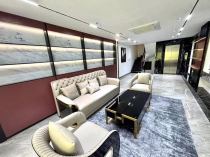 Bán Nhà P/Lô 2 Ô Tô Tránh Nguyễn Văn Cừ Long Biên 70m2-8T LÔ GÓC 23,8 Tỷ Nguyễn Văn Cừ.