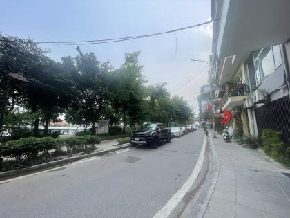 Bán Nhà Phố Từ Hoa Quảng An 176m2-3T MT7,8m 1 SỔ 1 CHỦ 82 Tỷ Từ Hoa.