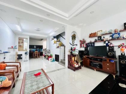 Bán nhà HXH 10m Phan Huy Ích, 500m ra tới EMART, 5x18m, 3 Tầng - 4 PN, 9,9 tỷ.