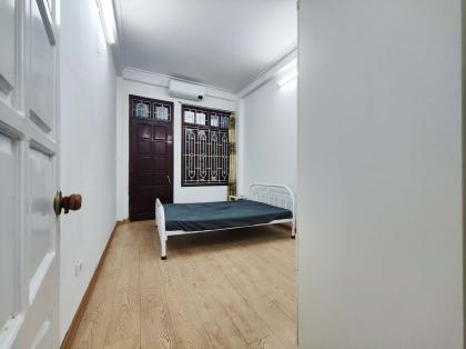 NGUYÊN CĂN ĐỘI CẤN, LIỄU GIAI, BA ĐÌNH, GẦN PHỐ, NGÕ THÔNG, CÓ BÃI Ô TÔ